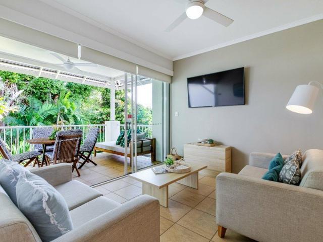 PERFECT 2 x BEDROOM DUAL KEY POOL VIEW APARTMENT