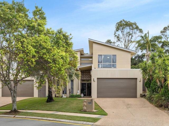 PERFECTION IN ROBINA!