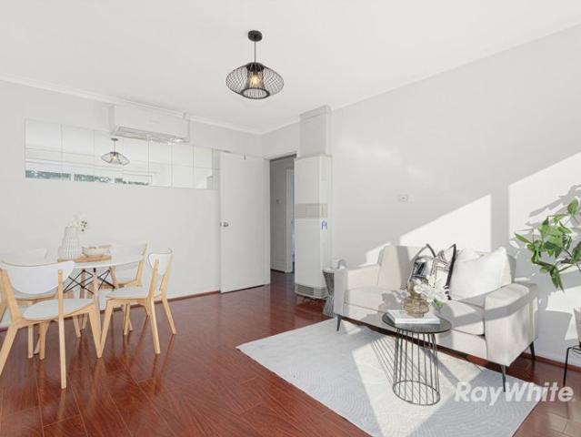 Perfectly Located 2 Bedroom Haven Near Caulfield Park