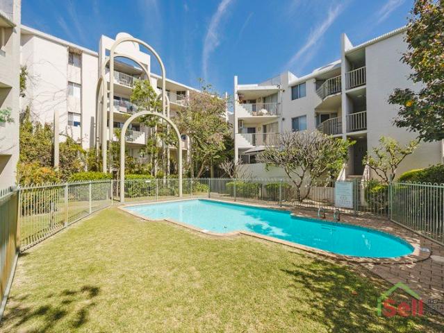PERFECTLY LOCATED 3X1 APARTMENT!