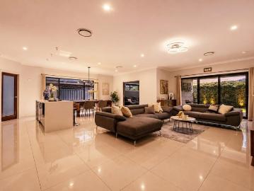 Perfectly Located A Family Home For Rent!