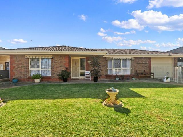 Perfectly Located Home Close to Moonta Bay Jetty & Beaches