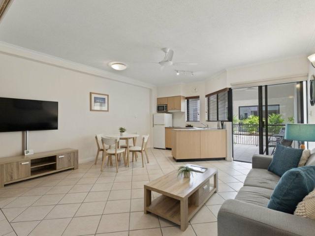 PERFECTLY LOCATED HOLIDAY APARTMENT