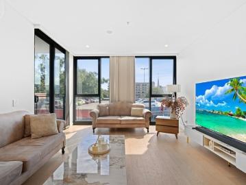 PERFECTLY LOCATED IN BANKSTOWN CBD