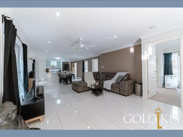 Perfectly located in between Brisbane and the Gold Coast