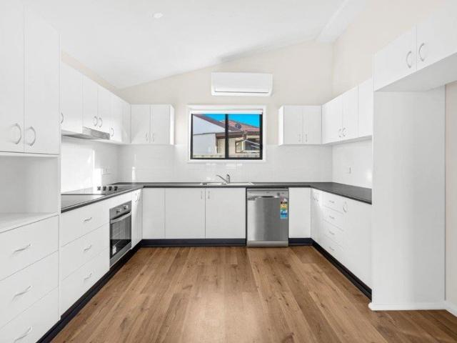 CONVENIENTLY LOCATED, LOW MAINTENANCE LIVING!