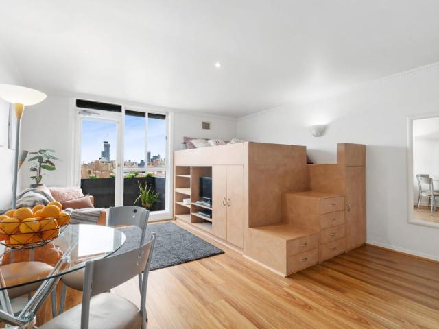 Perfectly Located Studio Apartment in the Heart of Toorak Village
