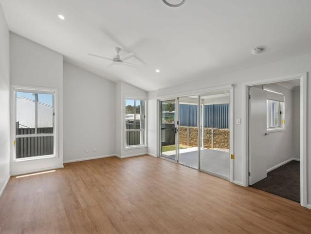 Perfectly modern and brand new contemporary duplex