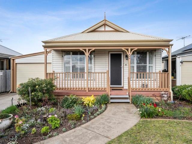 Perfectly Maintained and Move in Ready
