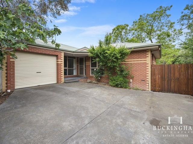 PERFECTLY SITUATED FAMILY HOME