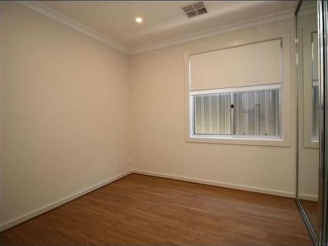 Perfectly position courtyard home in Prospect!