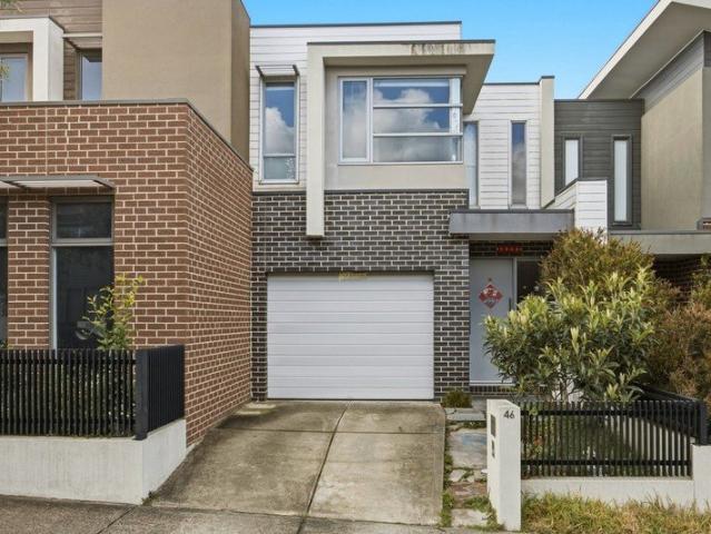 Perfectly positioned 4 bedroom home