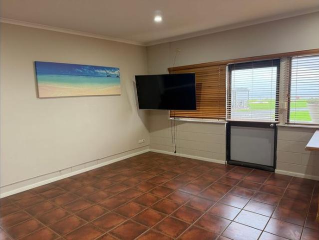 Perfectly Positioned 1 Bedroom Property
