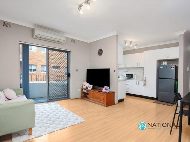 Perfectly positioned 2 bedroom Unit