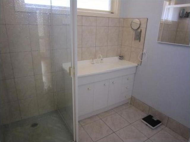 Perfectly Positioned 2 Bedroom Villa in the Heart of Mordialloc