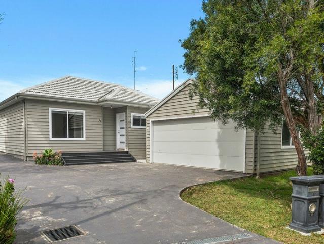 Perfectly positioned 3 Bedroom Home with Double Garage