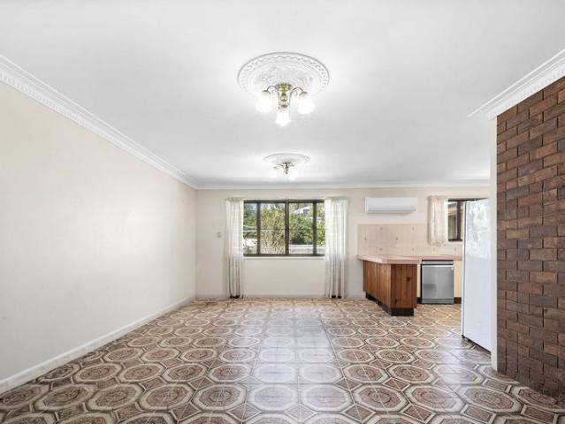 Perfectly positioned 3 bedroom home in heart of Mackay