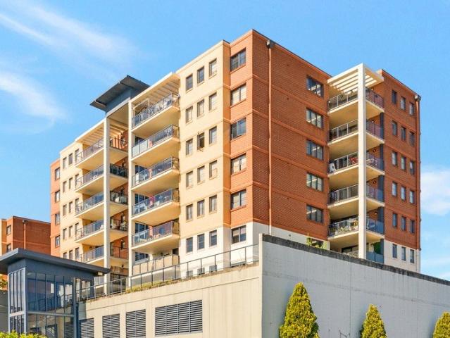 Perfectly Positioned 3 Bedroom Unit in the Heart of Fairfield