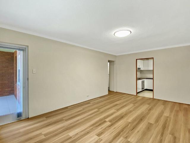 Perfectly Positioned Top Floor 2 Bedroom Unit