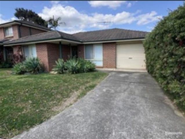Perfectly positioned townhouse in a quiet, well maintained complex!