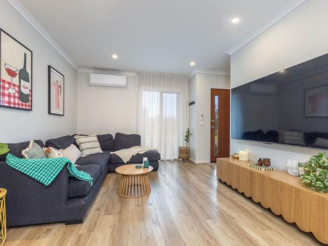 Perfectly Positioned Townhouse Living!