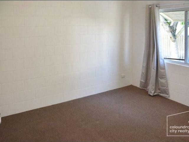 PERFECTLY POSITIONED TWO BEDROOM DUPLEX