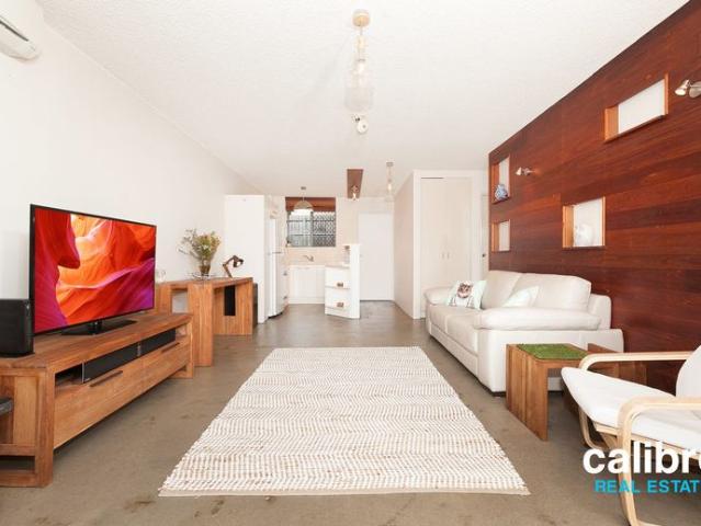 Perfectly Positioned Unit Unfurnished