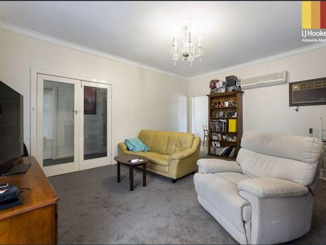 Perfectly Positioned Close to Shops, Schools & Parks