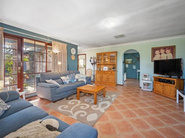 Perfectly positioned family home