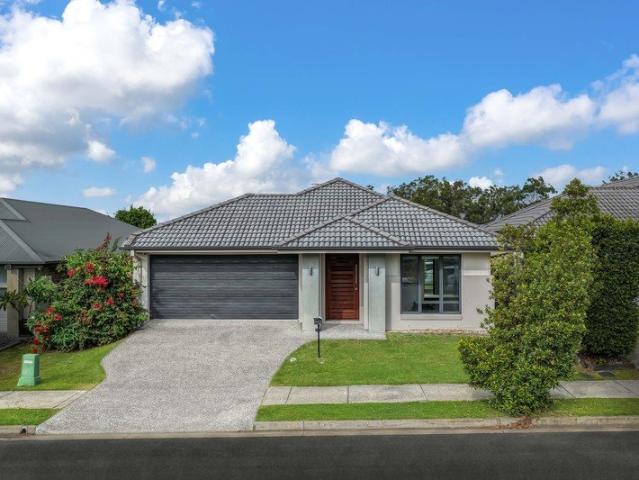 Perfectly Positioned Family Living with Modern Comforts!
