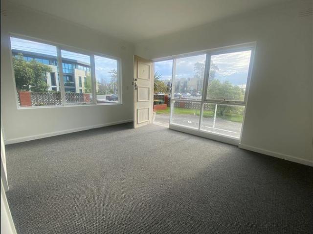 Perfectly Positioned Ground Floor Apartment
