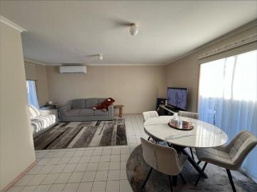 Perfectly Positioned Home in Sought After Altona Meadows!
