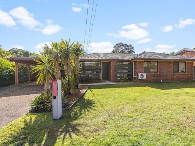 Perfectly Positioned in a Quiet Cul de Sac on 667m2