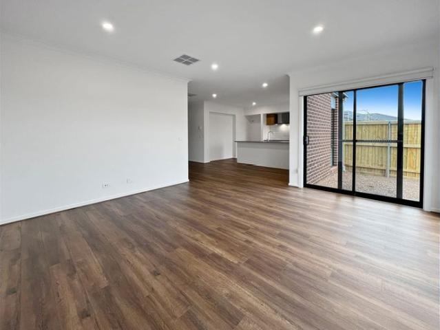 Perfectly positioned in Charlemont