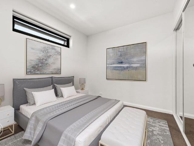 Perfectly positioned north facing 2 bedroom apartment in Kingston!