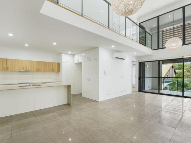 Perfectly Positioned Prestige Apartment