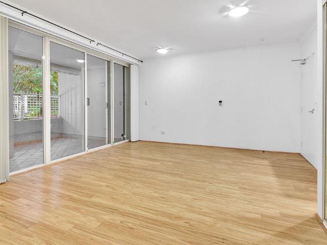 Perfectly positioned STUDIO in the heart of Chippendale