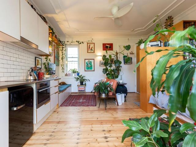 Perfectly positioned studio in the heart of Darlinghurst