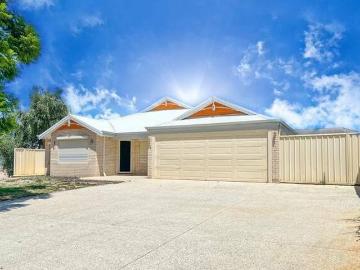 Perfectly Presented Maintained Contemporary Family Home