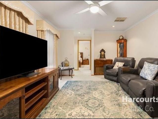 Perfectly Presented Family Home in Prime Location
