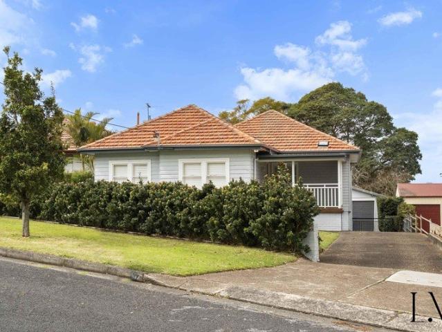 Perfectly Presented Family Home in the Heart of Waratah