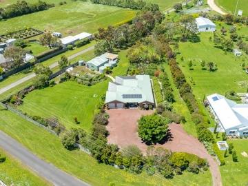 Bushfield, Woolsthorpe - Garden, Equipped kitchen
