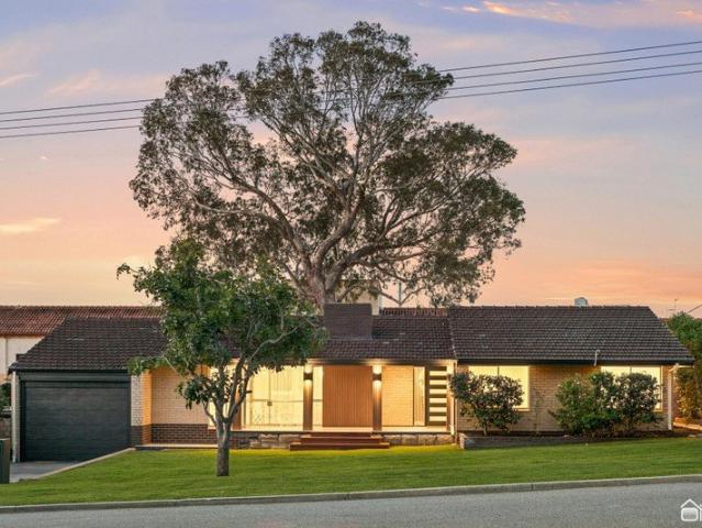 PERFECTLY PRESENTED 4x3 HOME IN A PRIME POSITION