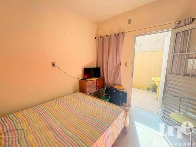 Perfeito pra morar ou investir! Apartamento aconchegante em ótima localização, próximo à Avenida R