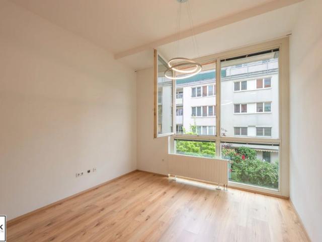 perfekt aufgeteilte 1 Zimmer Wohnung inkl. KFZ Stellplatz nahe U6 auf Wunsch auch voll möbliert!