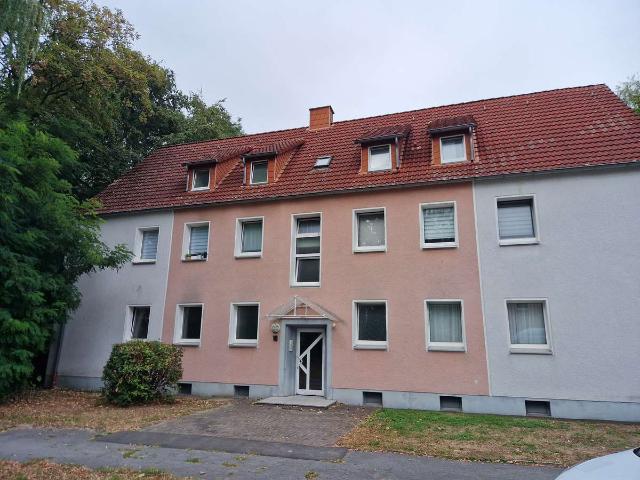 Perfekt für uns: renovierte 2 Zimmer Wohnung im Grünen