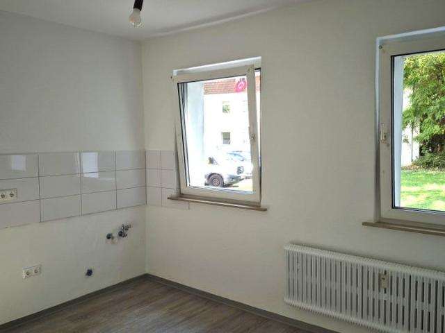 Perfekt für uns: renovierte 2 Zimmer Wohnung im Grünen