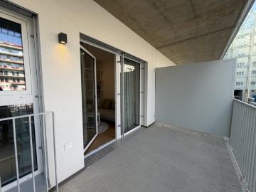 Perfekt für WG: 3 Zimmer Neubauwohnung mit Balkon & Top Anbindung