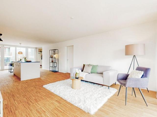 Perfekt für WGs Neubauwohnung direkt beim Bahnhof Steinhof