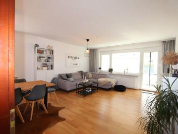 Perfekt für alt und jung! Modernisierte EG Wohnung in toller Grünanlage!